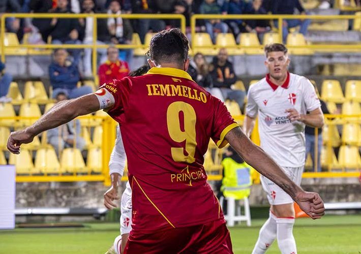 Il Catanzaro ci prova, ma con il Padova arriva un altro pareggio: al Ceravolo finisce 1-1