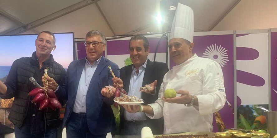 La Nocciola Tonda di Calabria bio protagonista a Terra Madre Salone del Gusto di Torino