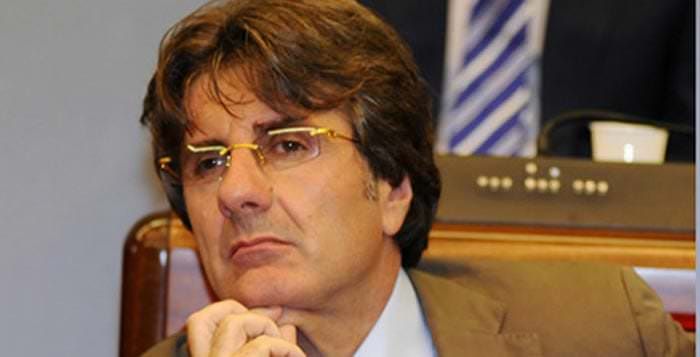 Catanzaro, Costa passa al centrodestra: «Sostegno incondizionato a Parente»