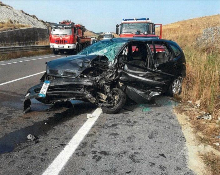 Ennesima vittima sulla 106, muore imprenditrice di Isola Capo Rizzuto