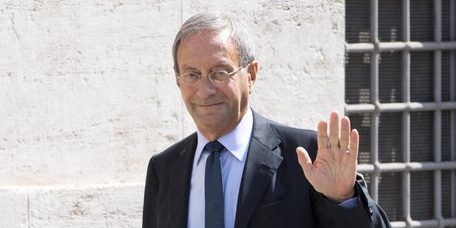 Catanzaro ricorda Antonio Catricalà: «Un esemplare servitore dello Stato»