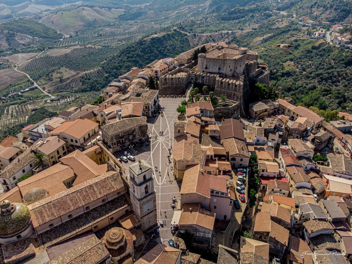 Santa Severina al voto, la sfida per il futuro di uno dei centri più prestigiosi del Crotonese