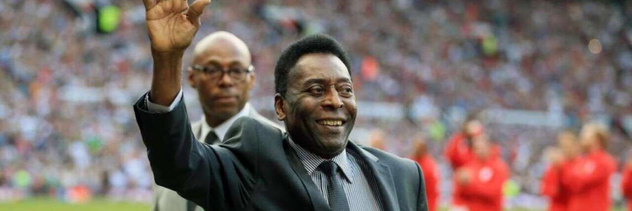 Le condizioni di Pelé peggiorano, resta in ospedale