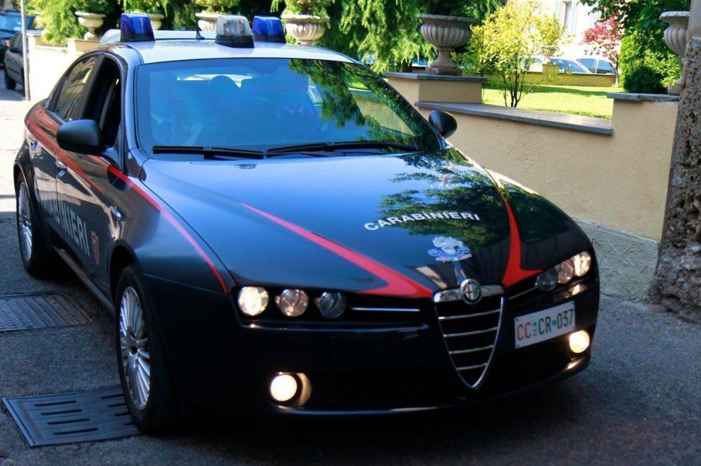 Coltivavano canapa a Montepaone, ai domiciliari