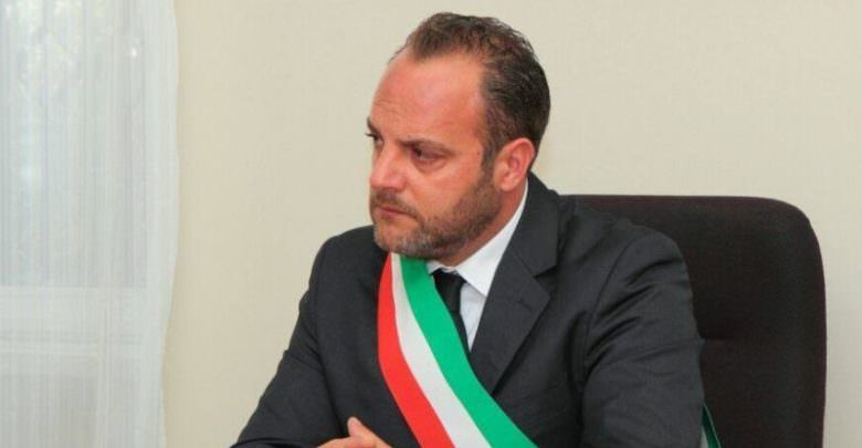 Falcone rimane in carcere ma risponde alle domande del gip