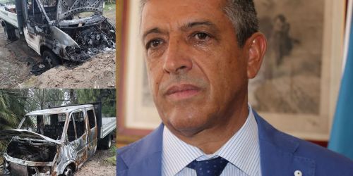 Papasso e mezzi incendiati laghi di Sibari