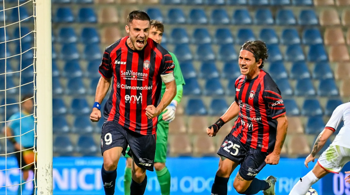 Il Crotone sfida la capolista Catania: serve la gara perfetta – PROBABILI FORMAZIONI