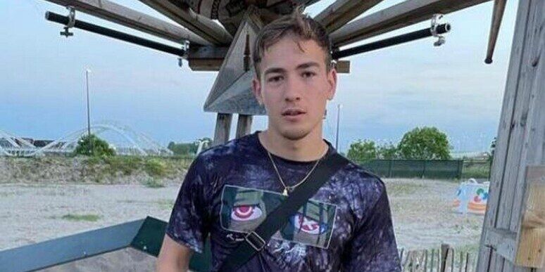 Uccide il padre e l’amico a Cuneo, arrestato il 21enne olandese