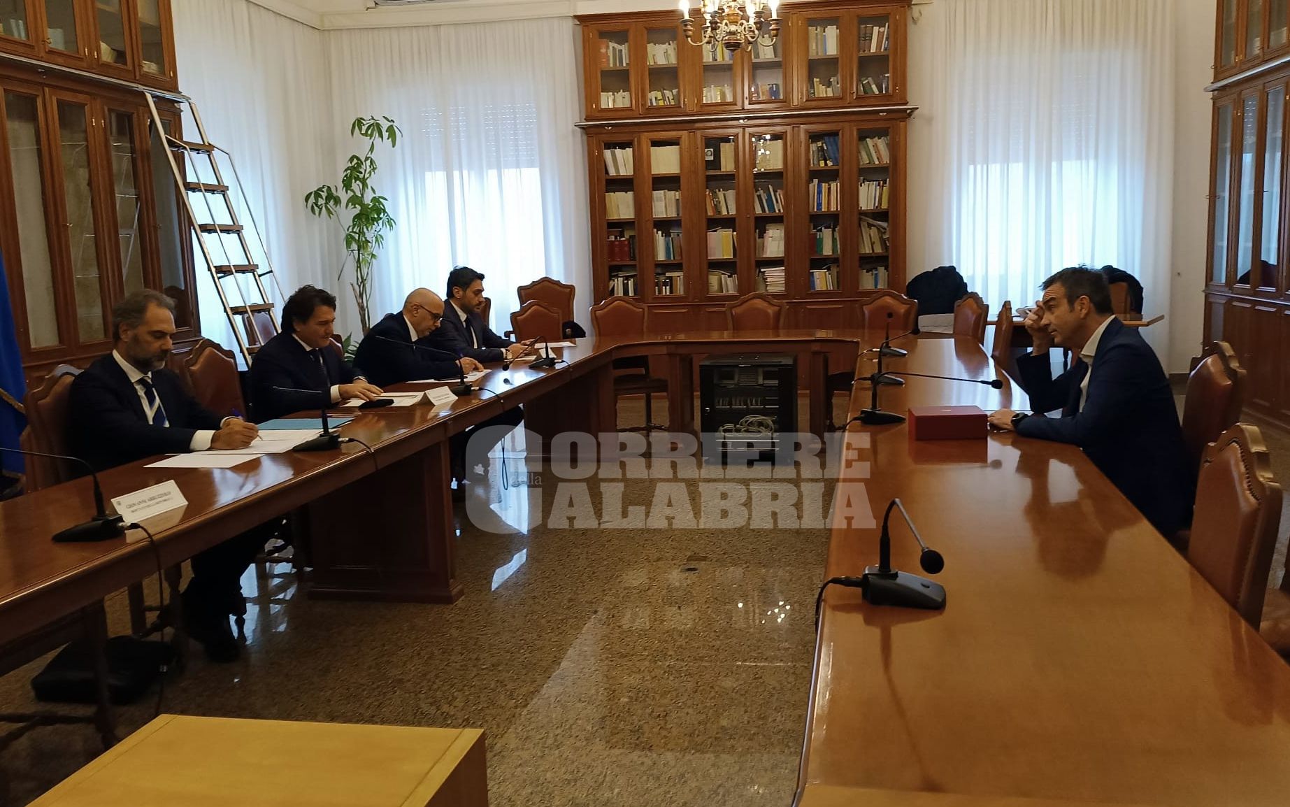 Occhiuto: «Sto lavorando molto bene con Fitto, a brevissimo l’accordo con il governo»