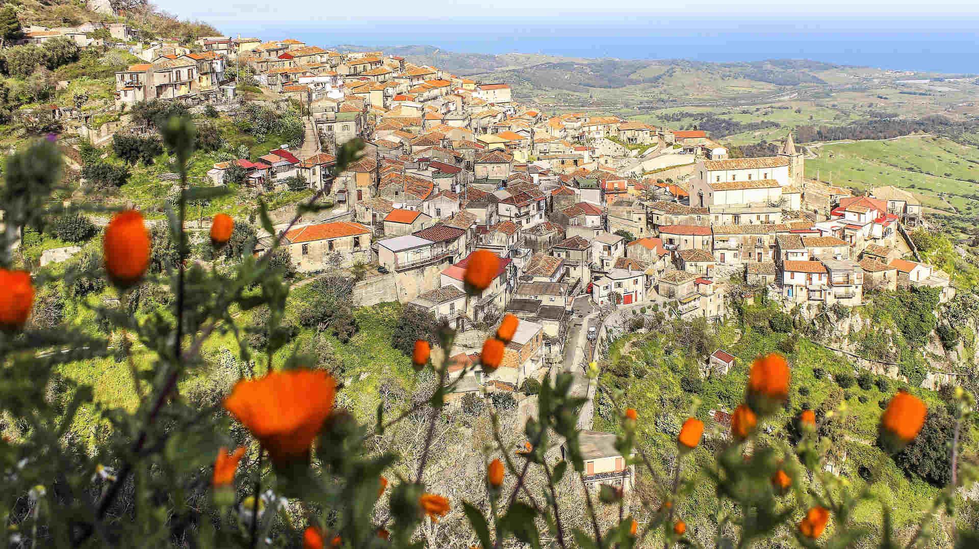 Piccoli Comuni, motore (dimenticato) di sviluppo della Calabria