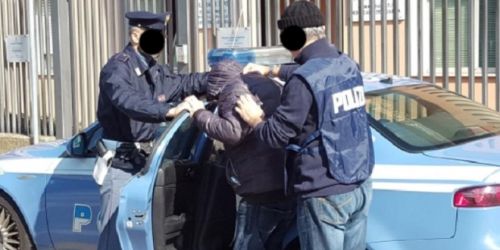 Badante denuncia una rapina ma la polizia scopre che è complice: due arresti a Corigliano Rossano