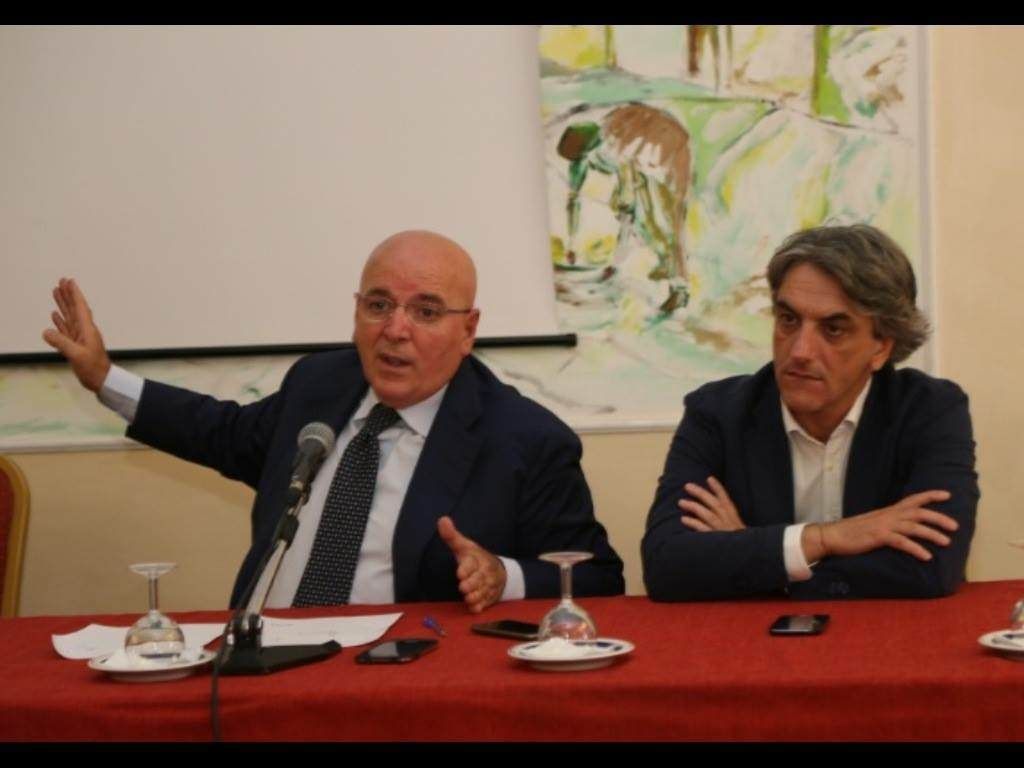 Sanità, perché Aieta dovrebbe protestare contro Oliverio