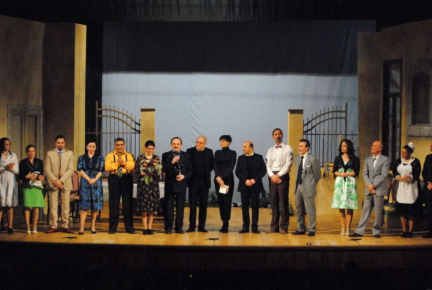 La platea lametina "dice sì" alla commedia drammatica di De Filippo