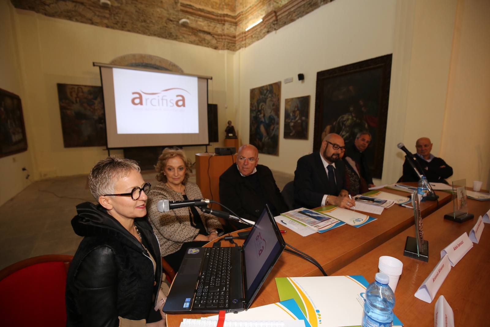 Borghi, Oliverio: «Oltre 3000 le domande dei privati»