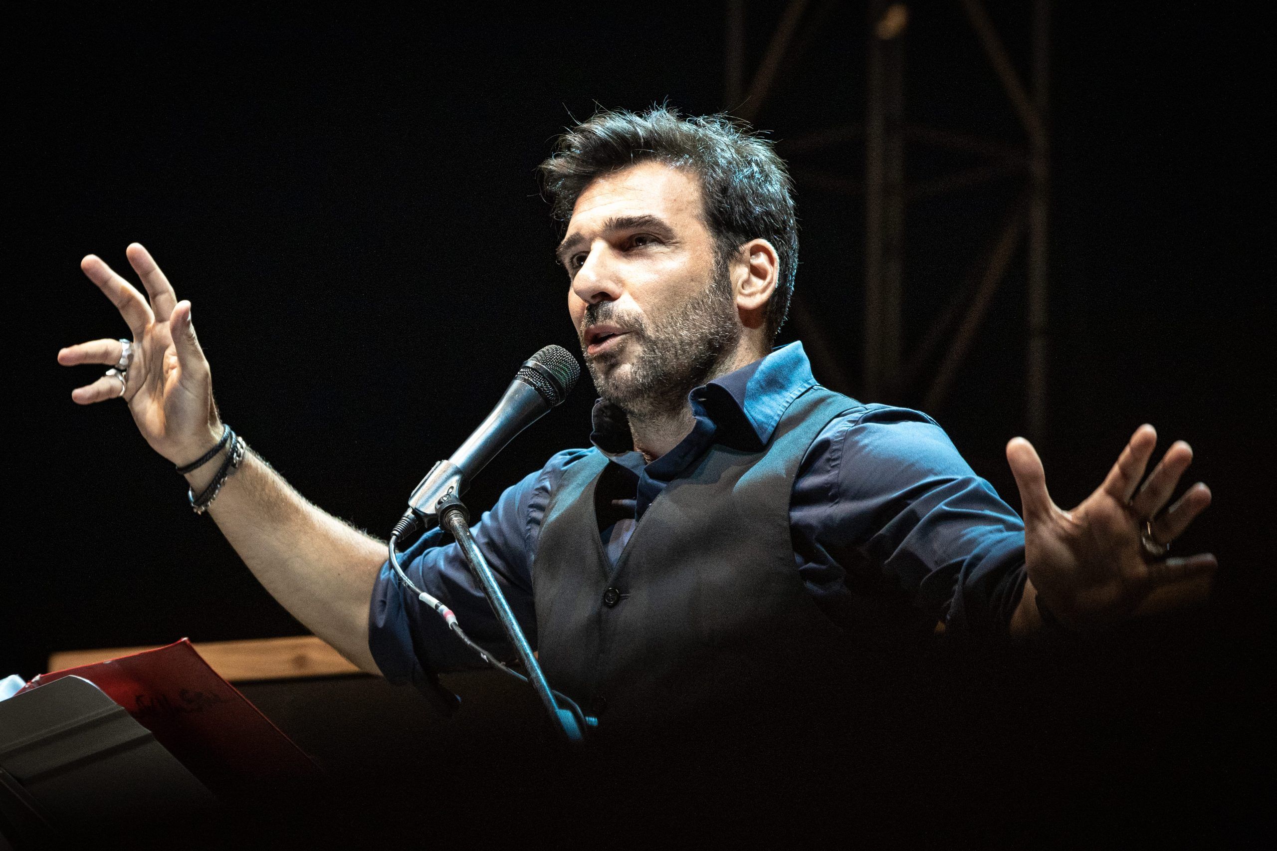 Gran finale al Festival d’Autunno: Edoardo Leo chiude la stagione con “Ti racconto una storia”