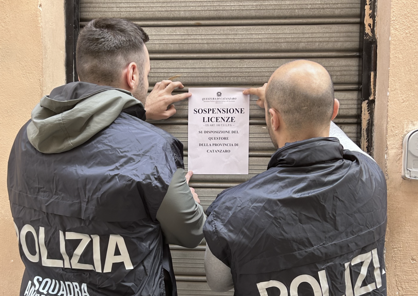 Abituale ritrovo di pregiudicati, sospesa licenza a un bar nel Catanzarese