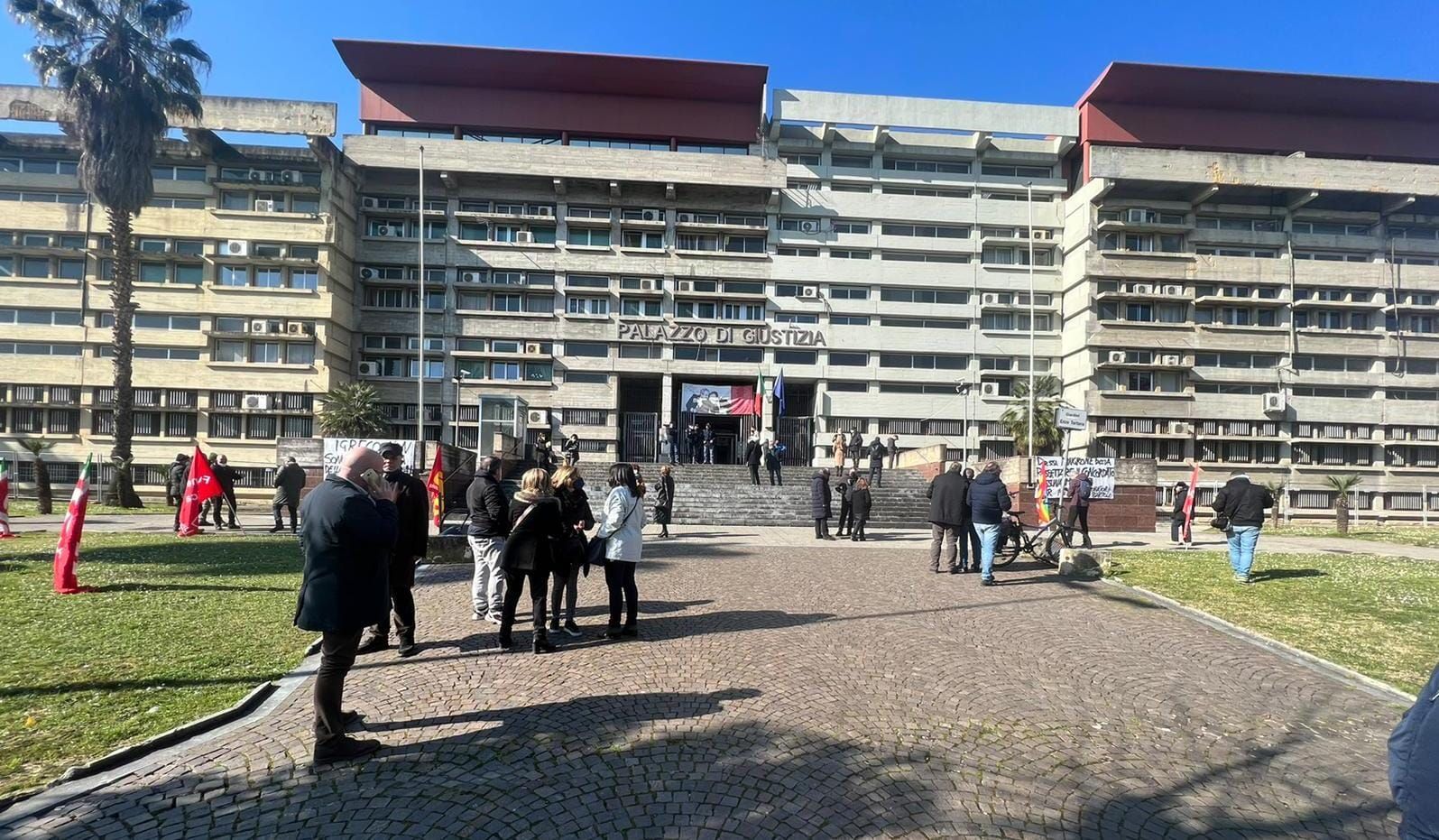 Vertenza San Bartolo-Misasi, Usb presidia il tribunale di Cosenza