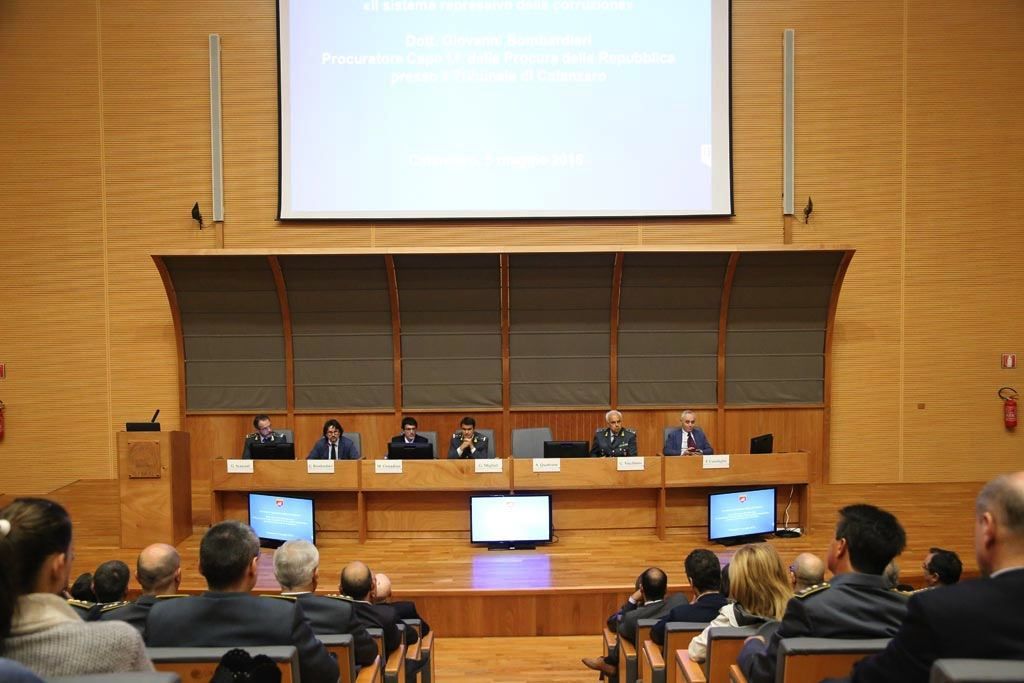 Le nuove forme di corruzione tra codici e appalti