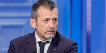 «In affari con famiglie mafiose». Bufera su Delmastro