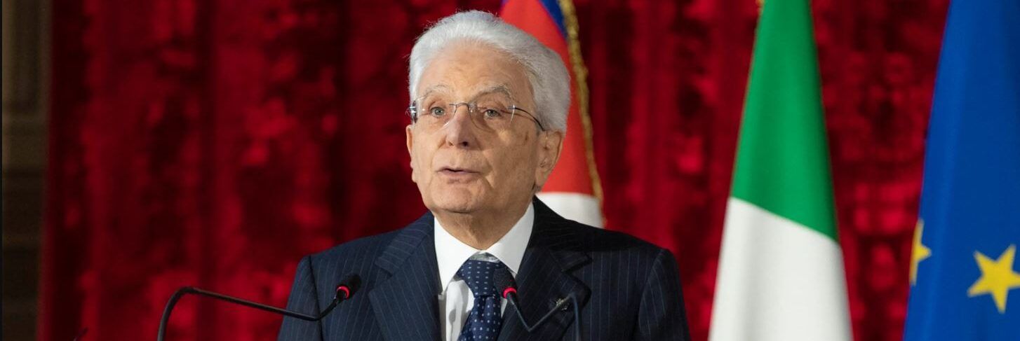 Mattarella ad Auschwitz: «Il mondo non vuole dimenticare»