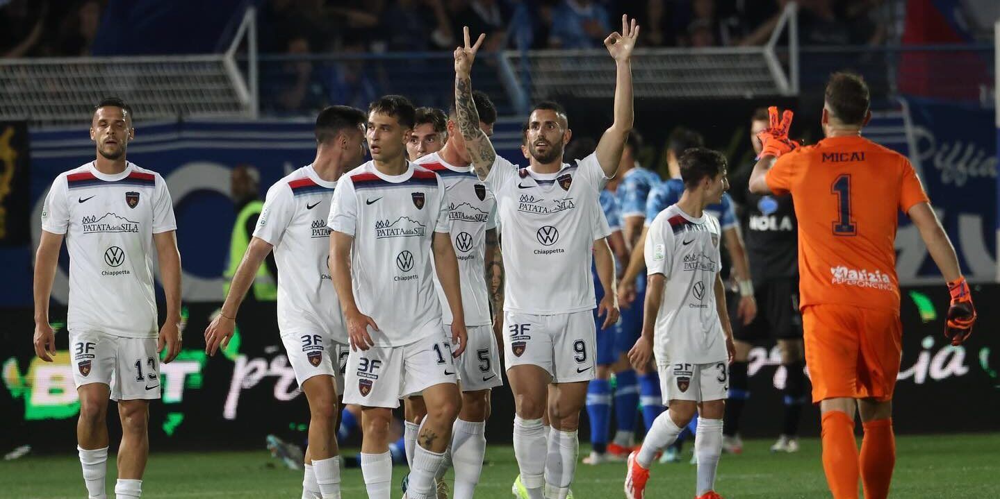 Cosenza, il Venezia spinge per Tutino. È sfida aperta con la Sampdoria