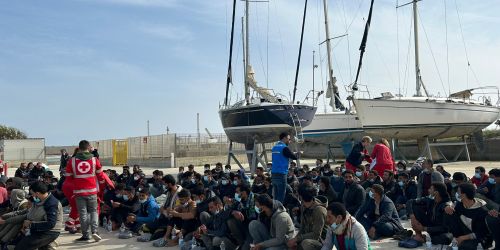 migranti favoreggiamento arresti catanzaro