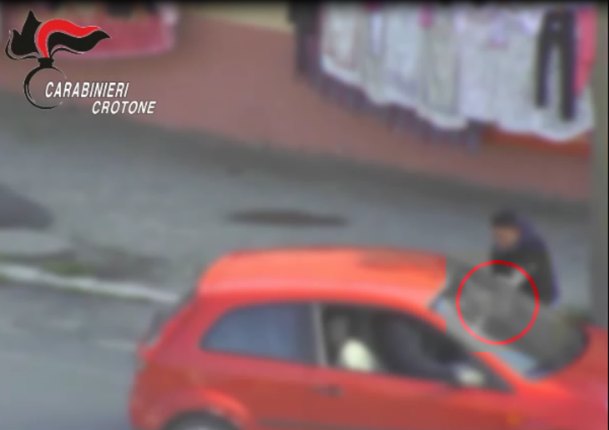 Spaccio davanti alle scuole di Crotone, chieste 21 condanne