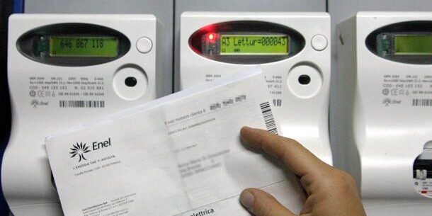 Catanzaro, maxi conguagli sulle bollette: consumatore batte Enel in Cassazione