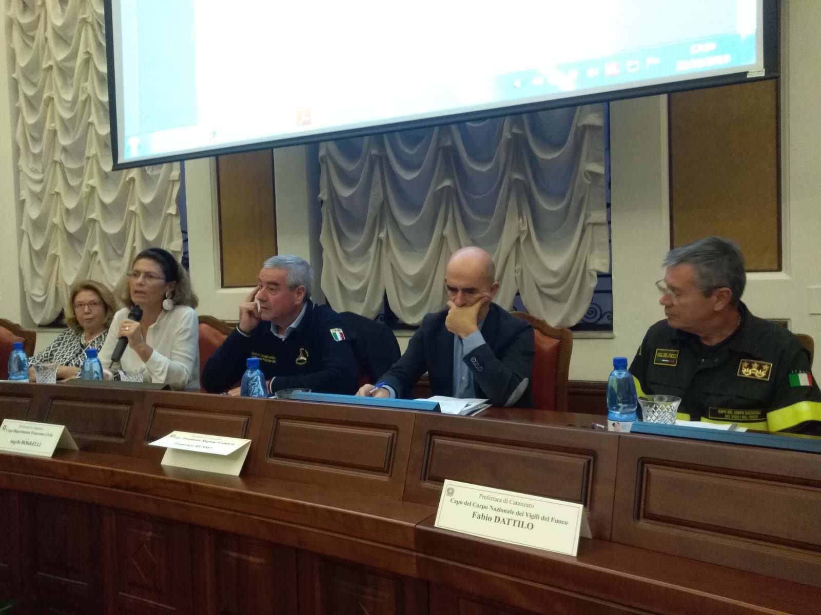 Borrelli «promuove» la Calabria: ok su protezione civile e sicurezza delle scuole