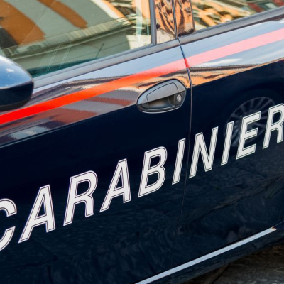 Viola il divieto di avvicinamento: scattano i domiciliari nel Crotonese