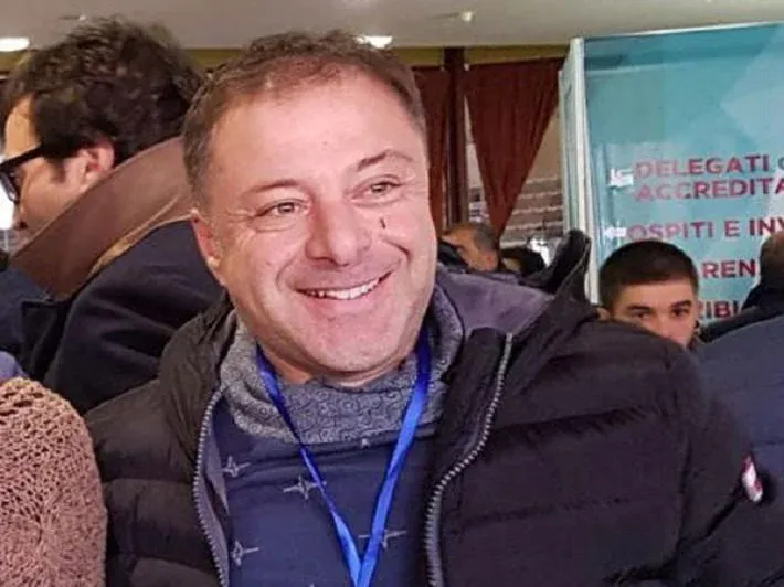 Lutto nel mondo della politica, è scomparso l’esponente FdI Rosario Aversa
