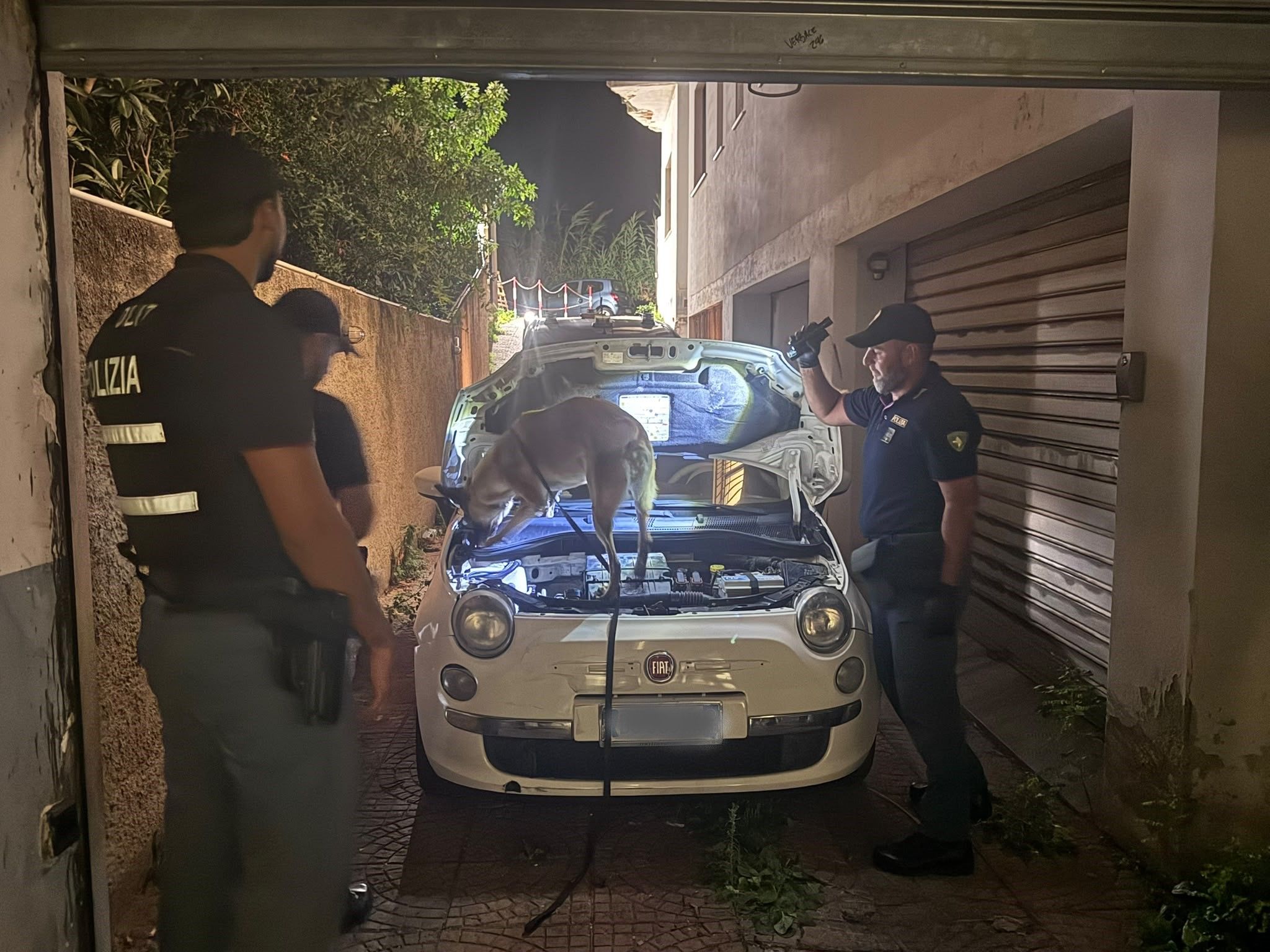 Villa San Giovanni, in macchina con oltre un chilo di cocaina: arrestato