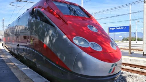 Alta velocità, da oggi (e fino al 30 agosto) 24 nuove corse per il Sud Italia