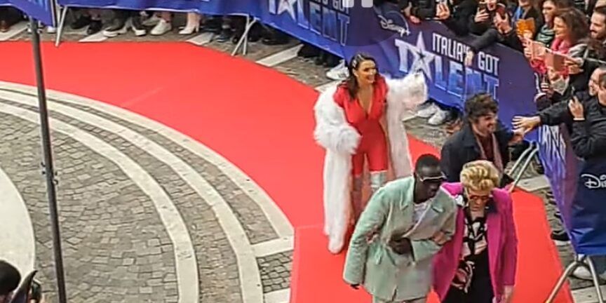 Italia’s Got Talent a Catanzaro, entusiasmo per l’arrivo della giuria al Politeama – VIDEO