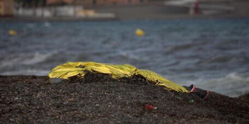 Naufragio all'alba nello Jonio a Steccato di Cutro, diversi morti