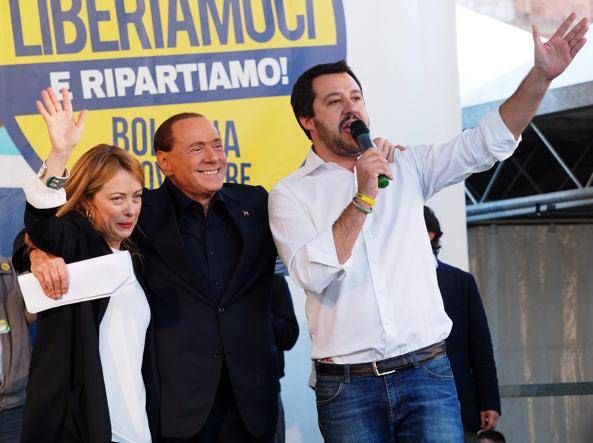 Al via il risiko nel centrodestra, caos a Catanzaro e Cosenza