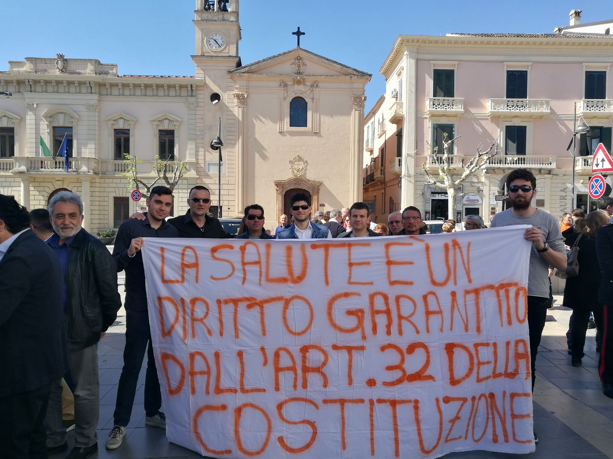 Castrovillari, manifestazione M5S in difesa del diritto alla salute