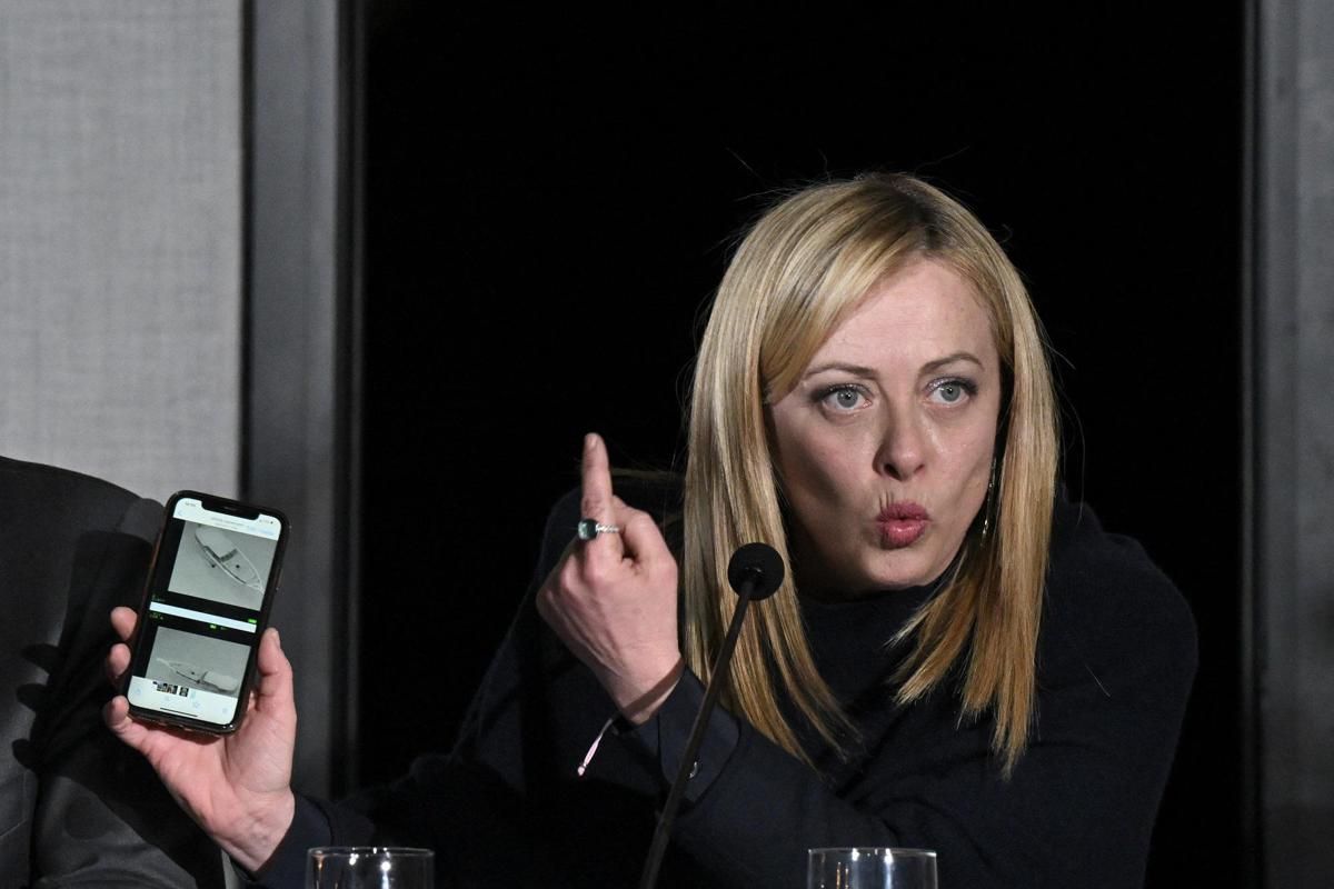 Scintille tra Meloni ed i giornalisti sulla ricostruzione della tragedia: «Illazioni che non accetto»