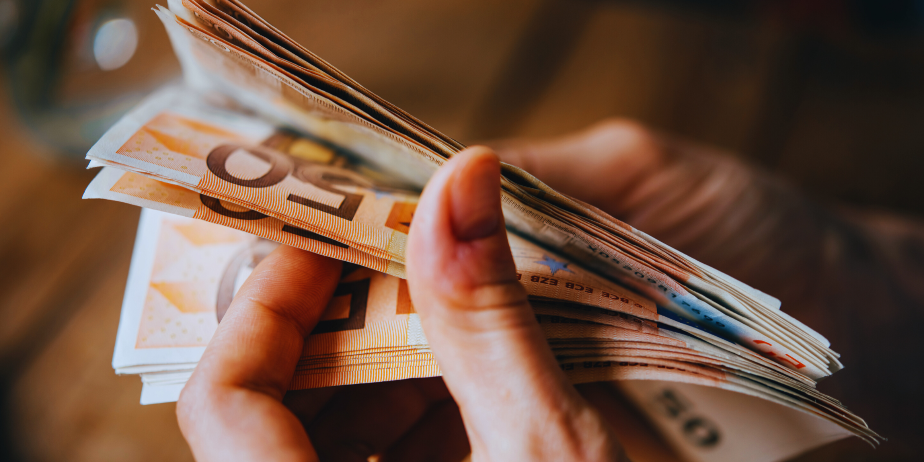 Estorsioni a Castrovillari, il «regalo agli amici di Cassano» e la minaccia: «attenta come ti muovi»