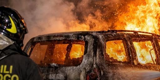 Notte dell’Epifania di fuoco nella Sibaritide: in fiamme le auto di due braccianti