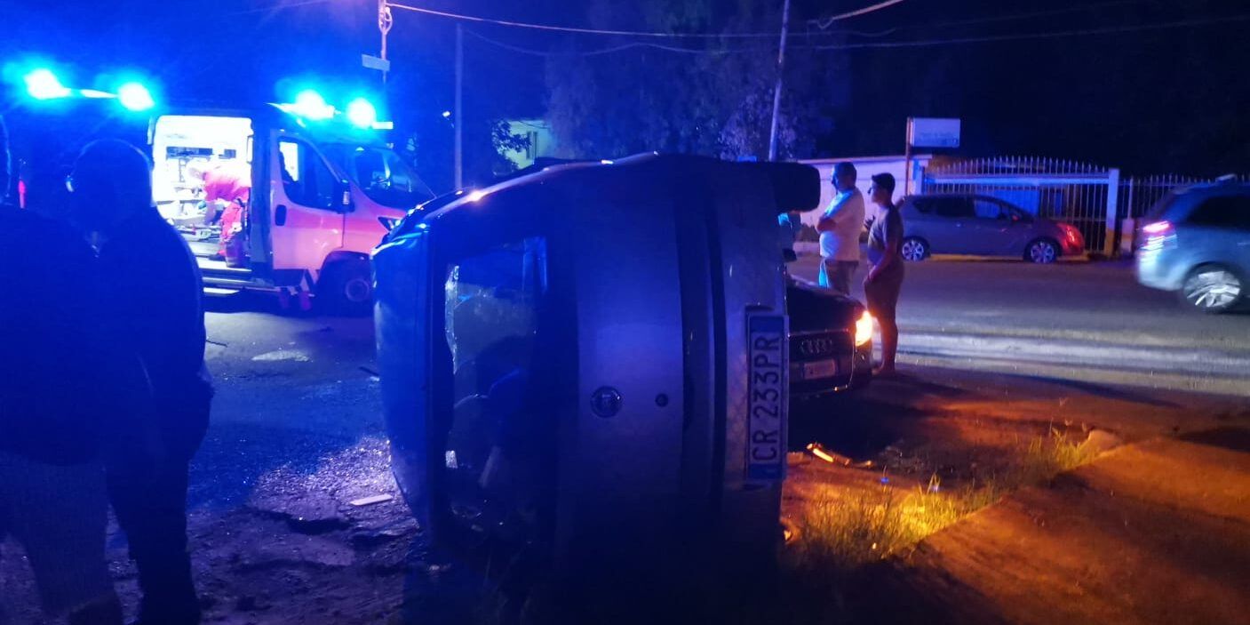 Incidente tra due auto a Badolato, un ferito estratto dalle lamiere – VIDEO