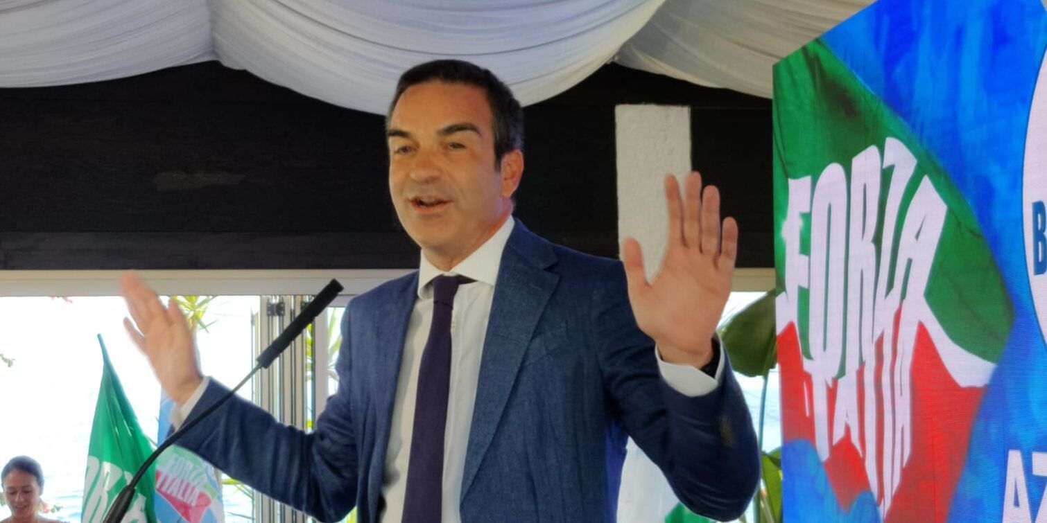 Ospedali chiusi, Occhiuto risponde a de Magistris: «Gli ignoranti parlano per slogan»