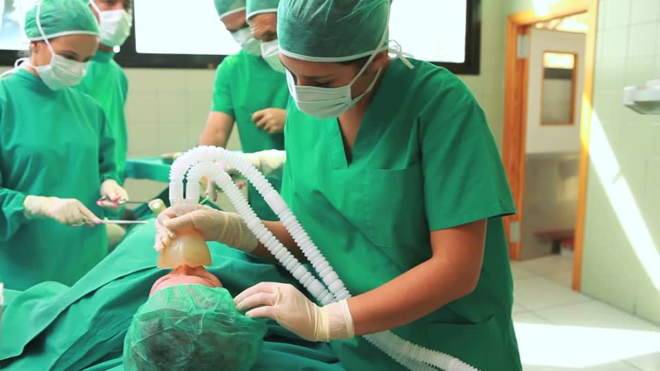 «Mancano anestesisti, posti letto e infermieri. E il tempo è quasi scaduto»