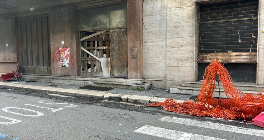 Reggio, sequestrato cantiere ex Cinema Orchidea. Costantino: «Carenze nella gestione della sicurezza»