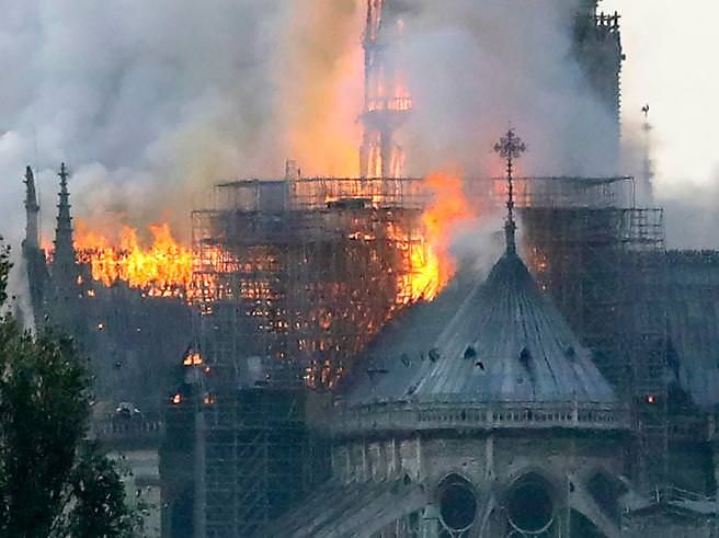 Notre-Dame, il museo di Taverna avvia una raccolta fondi