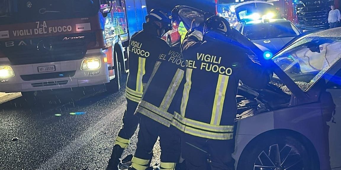 Incidente sull’A2 tra Falerna e Lamezia, feriti e lunghe code