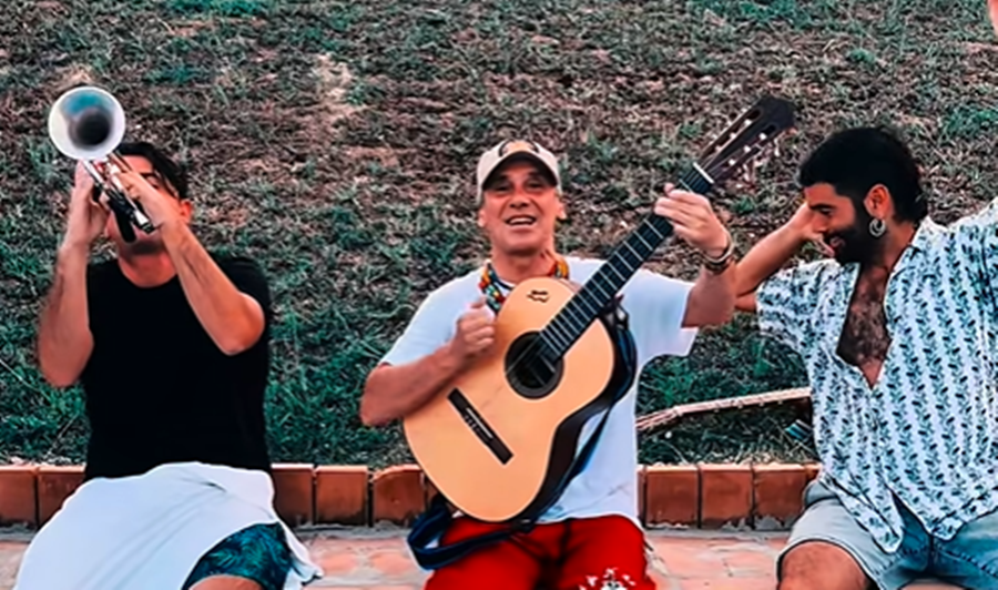 Grande attesa per Manu Chao, unica tappa calabrese ad Acri il 17 agosto (con sorpresa)