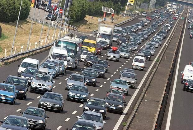 Ferragosto, in Calabria tempo incerto ma città deserte