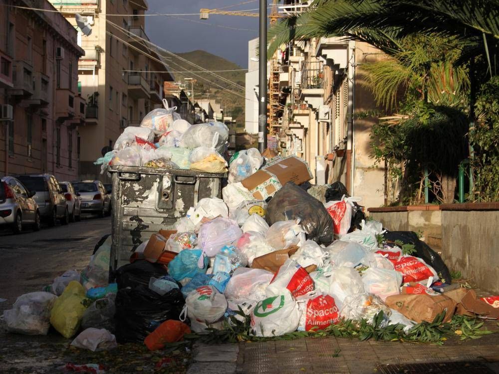 Rifiuti in Toscana, la Lega insorge: Calabria inetta