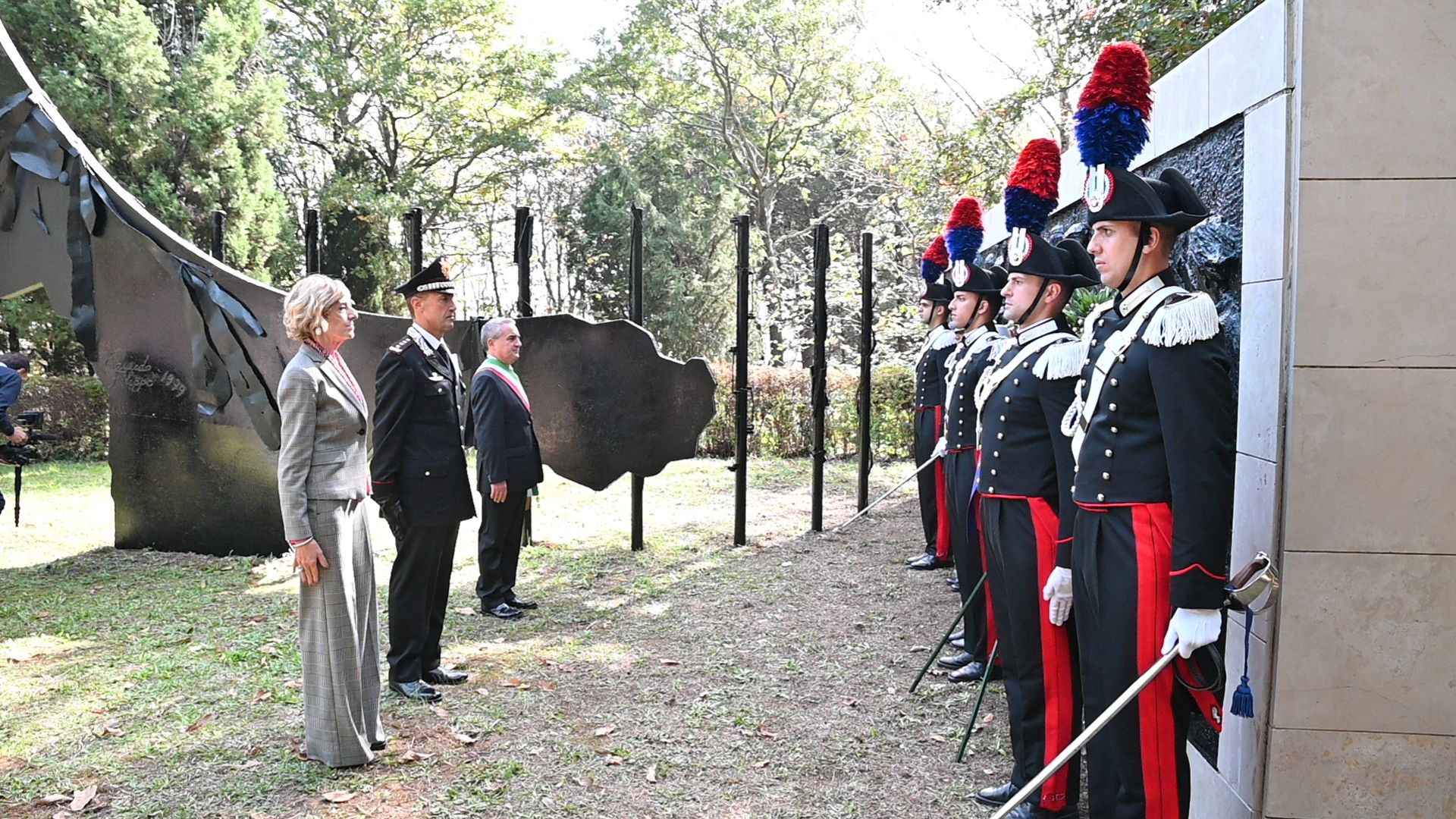 A 45 anni dalla sciagura aerea, Girifalco ricorda i carabinieri caduti a Monte Covello – VIDEO